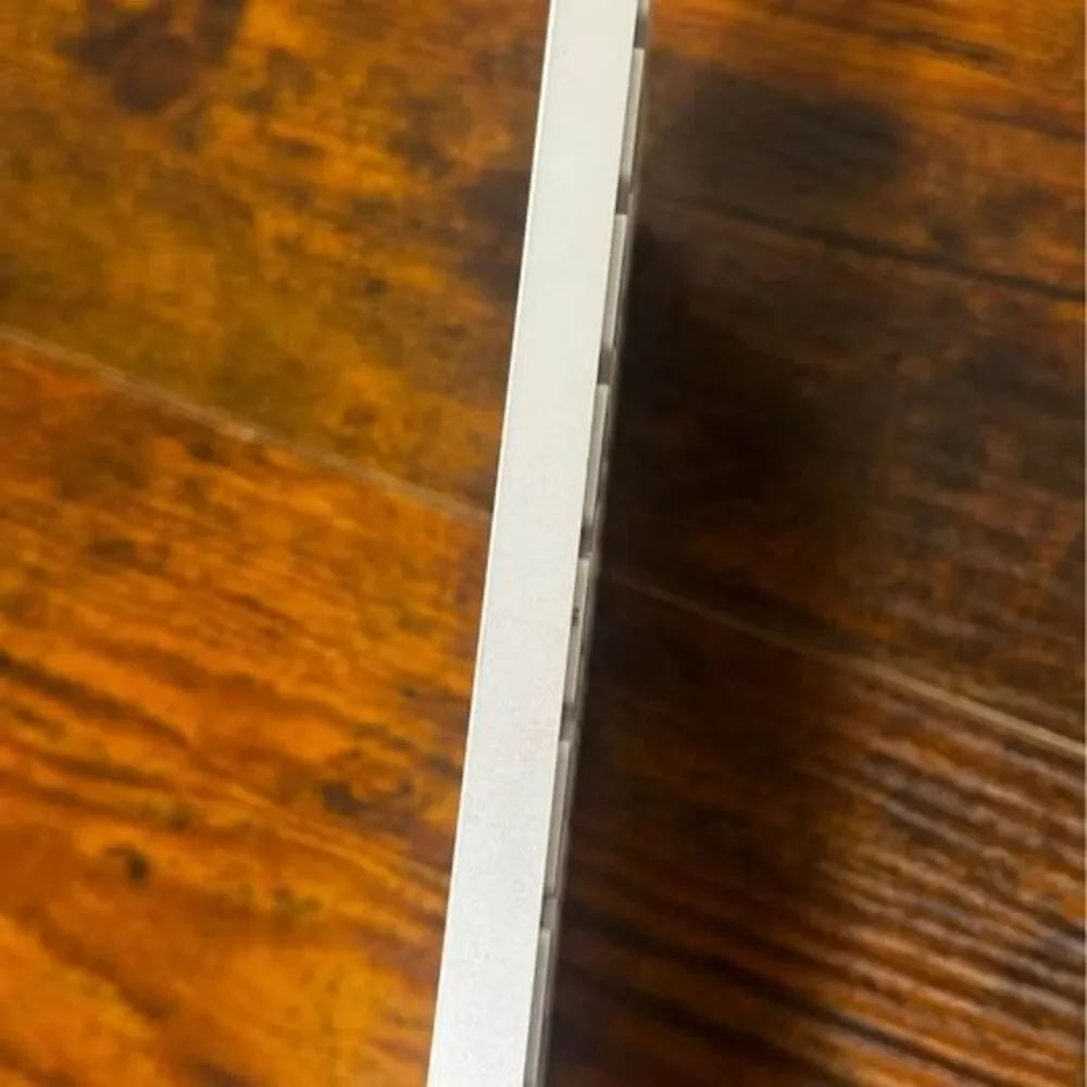 Apple Magic Keyboard & mouse